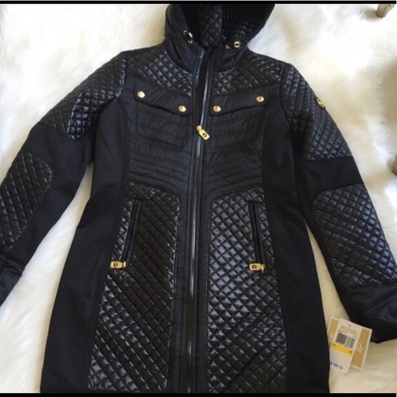 New! 😍MICHAEL KORS jacket -hood is not detachable - Picture 8 of 13